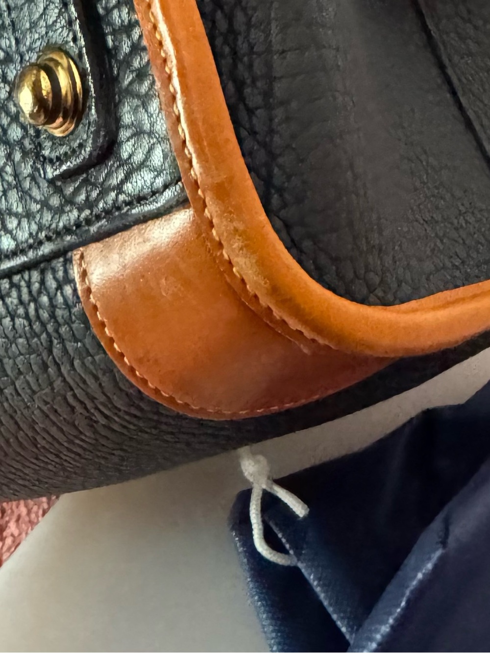 Vintage Dooney & Bourke AWL Made in USA Navy Gladstone Satchel With Lock/Keys - Picture 15 of 15